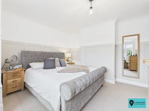 Bedroom- click for photo gallery